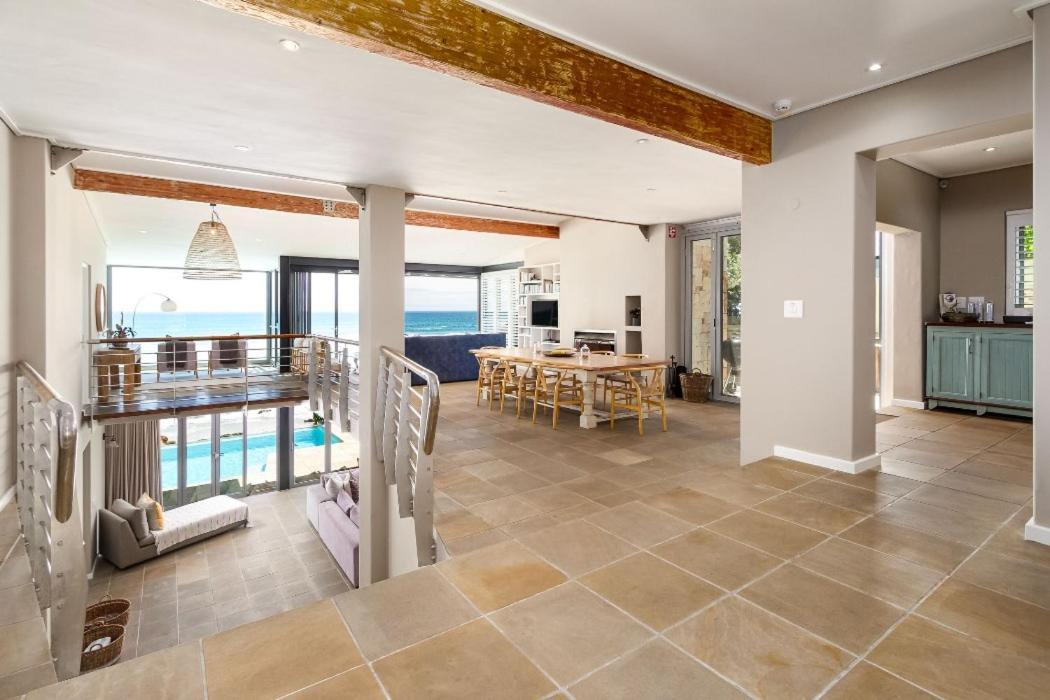 Villa Misty Cliffs Scarborough Exteriör bild