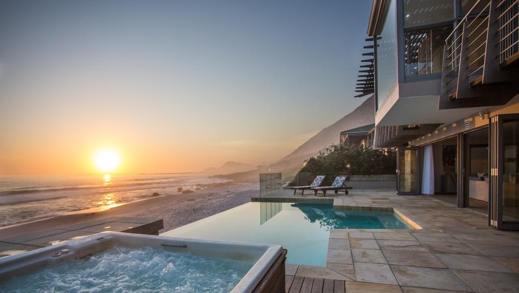Villa Misty Cliffs Scarborough Exteriör bild