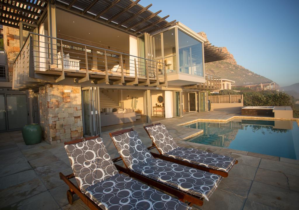 Villa Misty Cliffs Scarborough Exteriör bild
